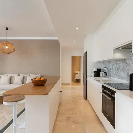 Sunny-paradise-getaway-spa-321 Apartment