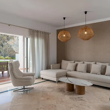 Sunny-paradise-getaway-spa-321 *